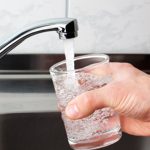 5 Kriteria Air Minum yang Layak Konsumsi